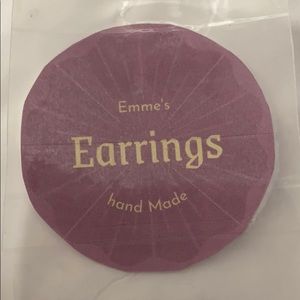 Meet your Posher, Emmelia